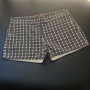 JOE FRESH Black and white patterned shorts 8
